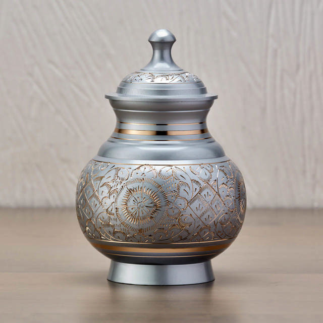 Silver Engraved Urn, 25 Cubic Inches