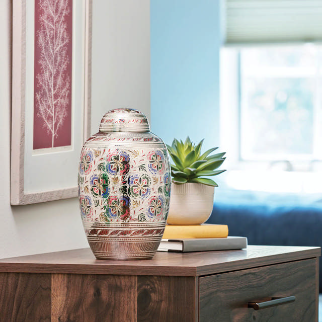 Lattice, Full Size Urn