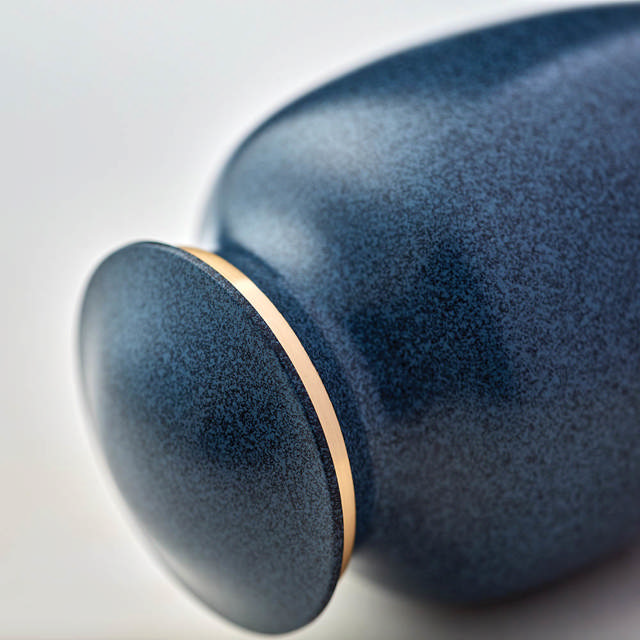 MAUS Granite, Extra Small Urn