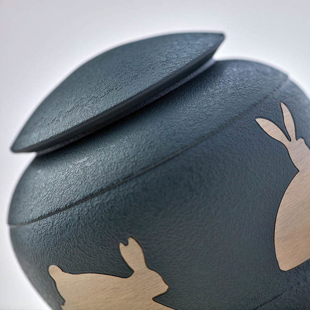 Silhouette Rabbit, Petite Urn