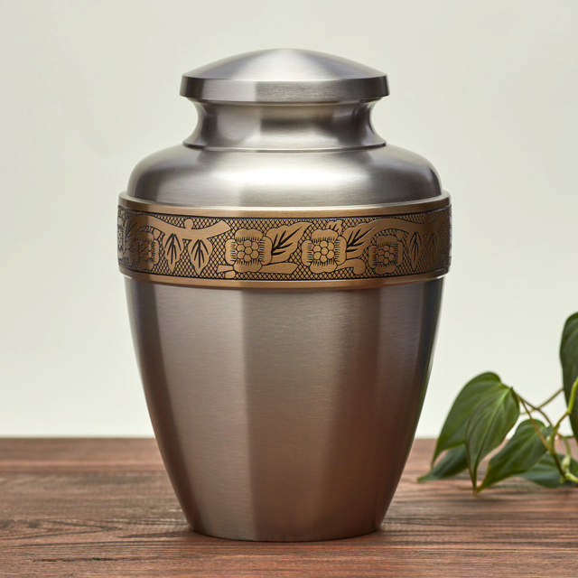 Avalon Pewter, Full Size Urn