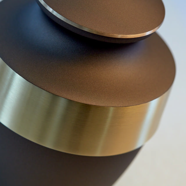 Lineas Rustic Bronze, Full Size Urn