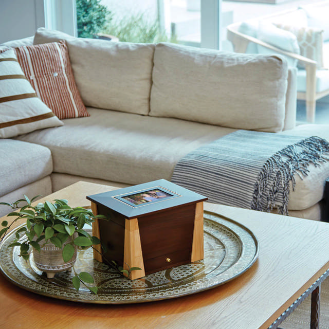 Craftsman Style Memory Chest with Photo Frame